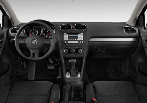 2012_volkswagen_golf_dashboard