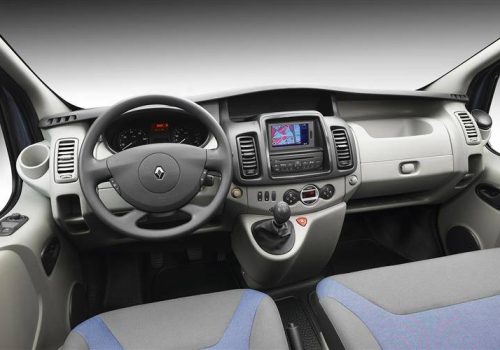 renault trafic-int